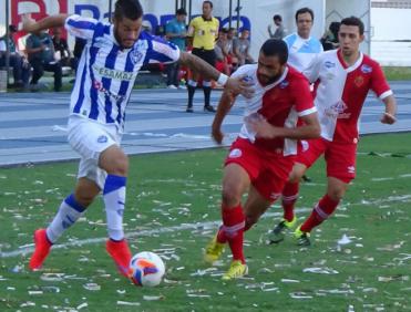 Paysandu não teve espaço diante do Náutico no Mangueirão