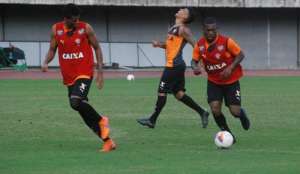 Série B: Amaral vê duelo crucial entre seu Vitória contra o Paysandu