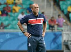 Série B: Torcida do Bahia se irrita com empate e pede e saída de Sérgio Soares