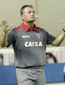 Série B: Técnico lamenta má pontaria e reclama da arbitragem no CRB