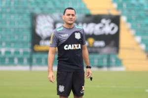 Após bom resultado contra o Inter, Figueirense efetiva Hudson Coutinho