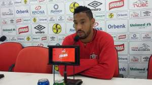 Após cumprri suspensão, Bruno Aguiar pede 'atenção máxima' do Joinville contra o Galo