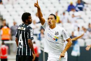 Copa do Brasil: Ricardo Oliveira esquece derrota no clássico e prega foco no Figueirense