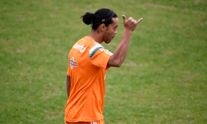 Copa do Brasil: Eduardo Baptista deixa Ronaldinho na reserva em 1º coletivo no Fluminense