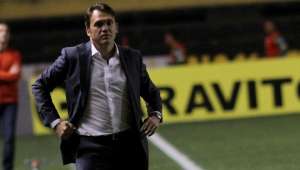 Série B: Petkovic detona arbitragem após empate sem gols com o Atlético-GO