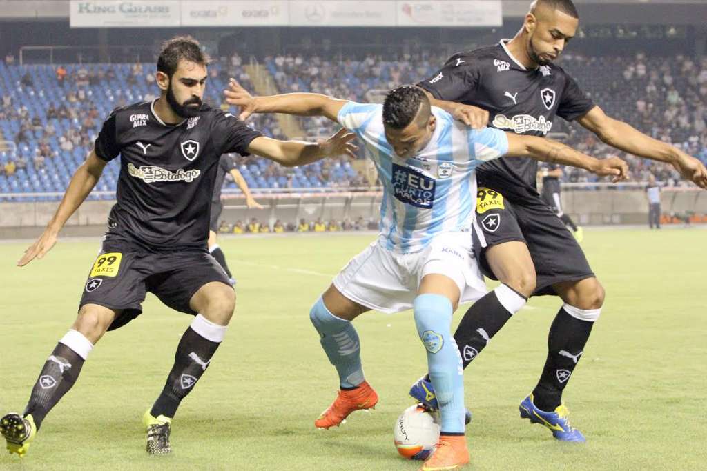 Botafogo derrotou o Macaé nesta terça