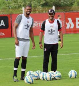 Acreditando em permanência do Joinville na Série A, Rafael Donato fala sobre força do elenco em momento difícil