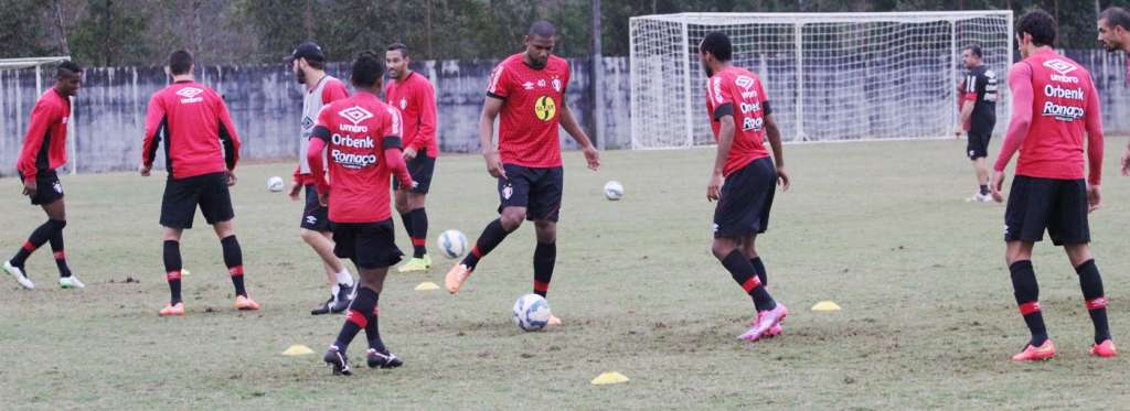 Donato fala sobre força do elenco em momento difícil na Série A do Campeonato Brasileiro - Divulgação / Joinville