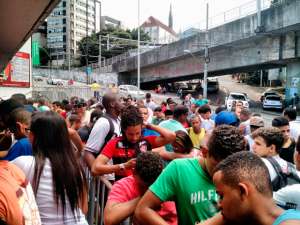 Série B: Confusão e empurra-empurra marcam venda de ingressos para Vitória e Paysandu