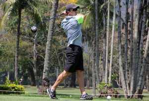 Esse é copeiro! Dagoberto se arrisca no golfe e fatura título brasileiro