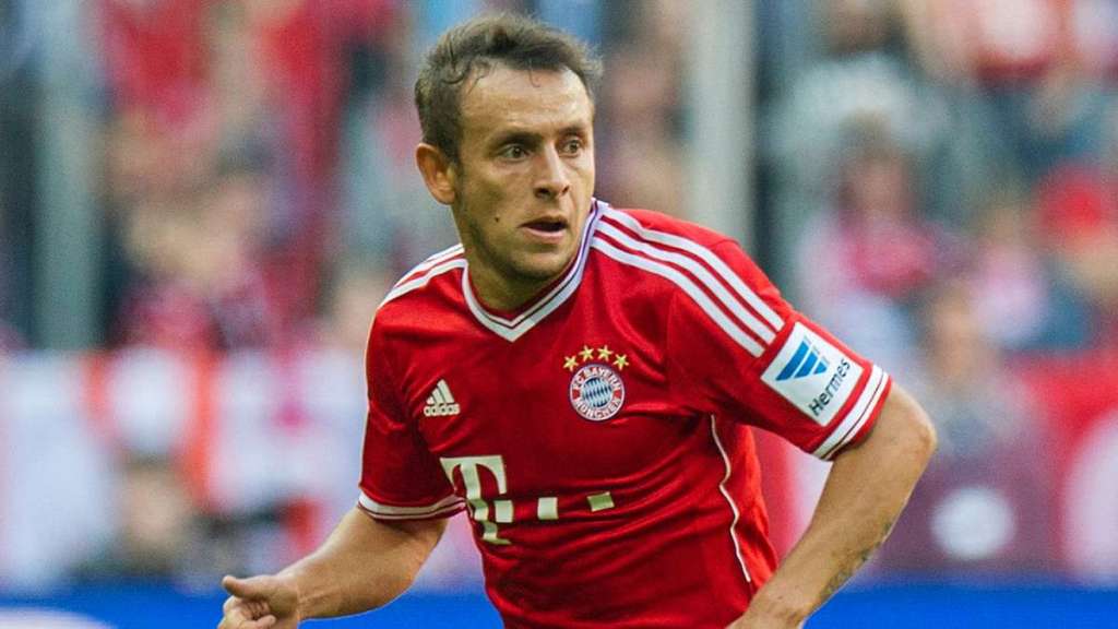 Fifa deve impedir lateral brasileiro Rafinha de jogar pela Alemanha