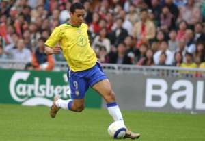 Firmino é cortado e  Dunga convoca Ricardo Oliveira para Eliminatórias