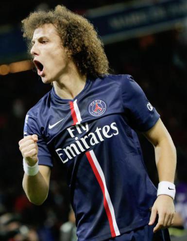 David Luiz saiu do Brasil ainda jovem e brilhou na Europa