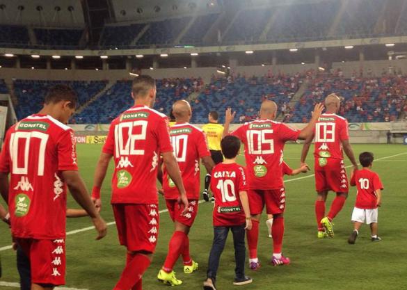 América-RN briga por vaga contra o Confiança