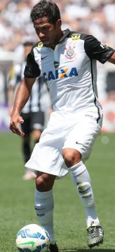 Yago, improvisado e titular