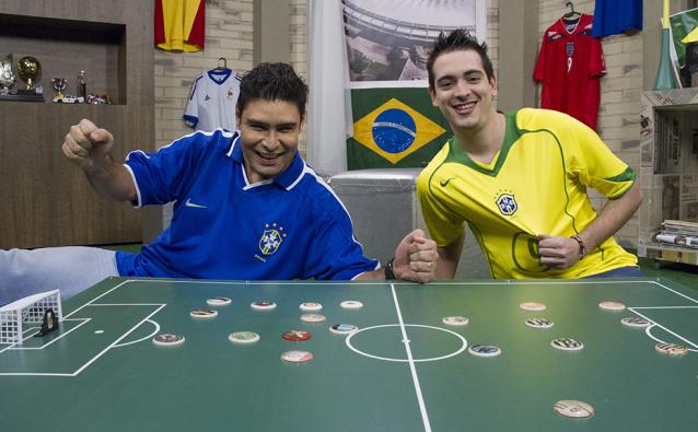 Carlos Eduardo de Freitas e Gabriel Castro comandam o Hora do Jogo na Rede Século 21