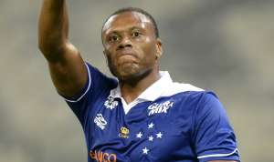 Recuperado, Júlio Baptista reforça Cruzeiro e comemora retorno