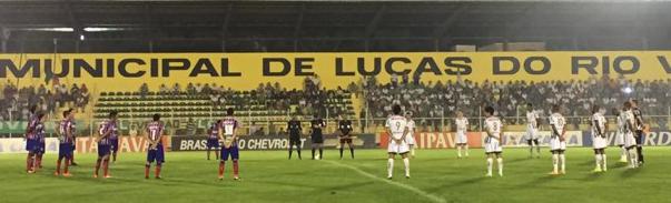 Luverdense e Bahia fizeram um minuto de silêncio antes do jogo. Depois protagonizaram um jogaço