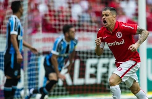 Internacional é pentacampeão gaúcho, um feito histórico em cima do Grêmio Internacional é pentacampeão gaúcho, um feito histórico em cima do Grêmio