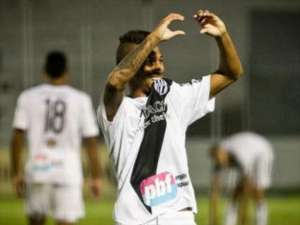 Atlético-PR 1 x 2 Ponte Preta - Com dois gols de Biro Biro, Macaca vence e acaba com sequência invicta do Furacão