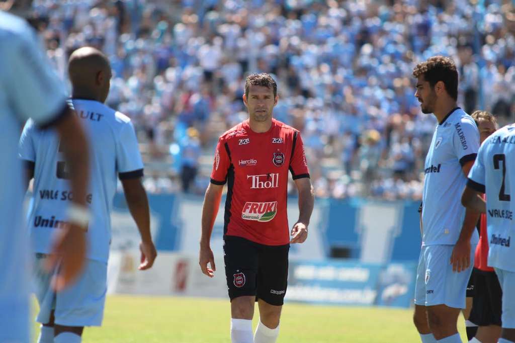 O Londrina chegou aos 32 pontos e vai às oitavas como líder do seu grupo