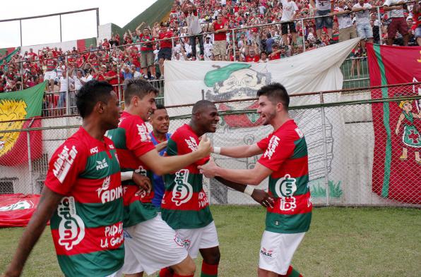 Portuguesa venceu do Tombense na raça e com apoio de sua endiabrada torcida