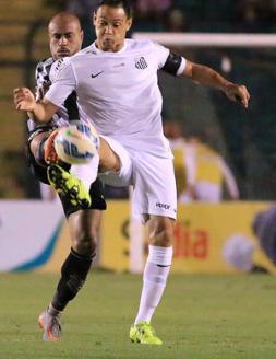 Santos recebe o Figueirense em São Paulo