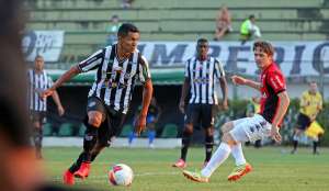 Jogadores do Tupi registram BO por ameças de torcedores na Série C