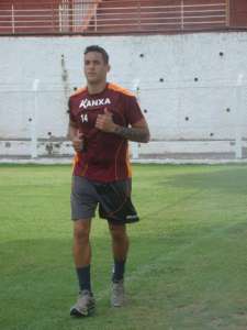 Série B: Apesar da situação difícil, goleiro acredita na permanência do Boa Esporte