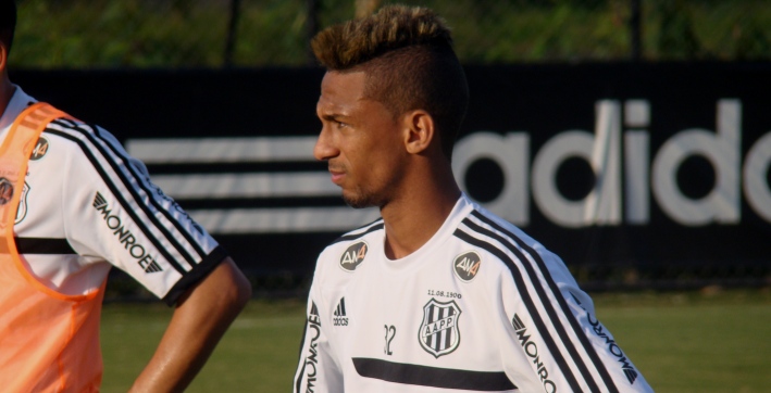 Biro Biro tenta renovação contratual com a Macaca