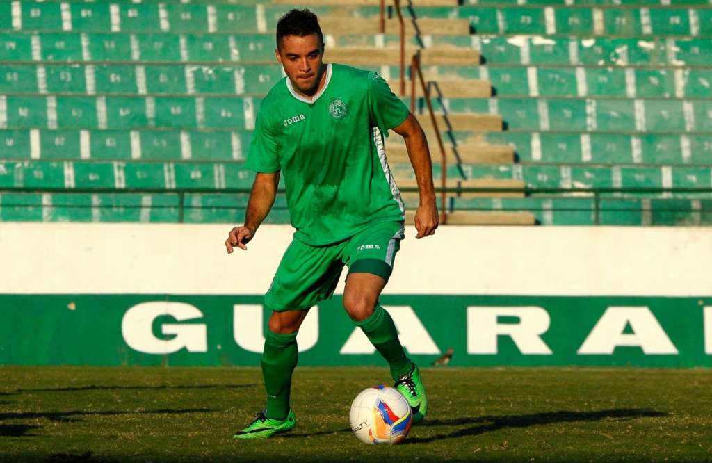 Lenon revelou que tem perspectivas de renovar com o Guarani em 2016