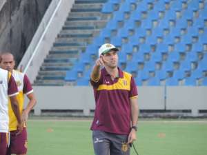 Série B: Léo Condé fecha treino e promete Sampaio forte contra Botafogo