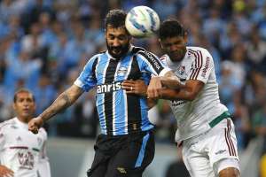 Roger Machado elogia atuação gremista e lamenta queda 'nos detalhes'