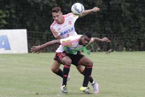 Guerrero minimiza discussão em treino do Fla e revela jogar com infiltração