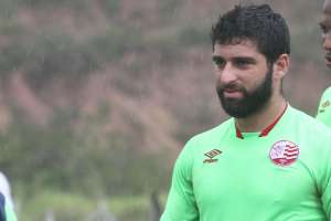 Série B: Pedro Carmona voltar a treinar no Náutico mas não enfrenta o Oeste