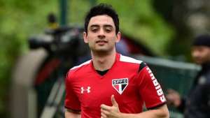 Recuperado de lesão, meia do São Paulo quer espaço no time titular