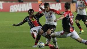Flamengo x Joinville - Conta o lanterna, Mengão tem chance de se recuperar e colar no G4 de novo