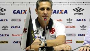 Jorginho testa Vasco com Rafael Silva no lugar de Jorge Henrique