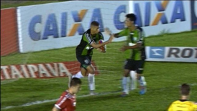 Richarlison marcou o gol de empate do América