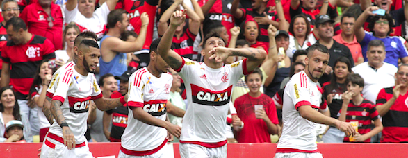 Flamengo venceu o Joinville para 58 mil torcedores no Maracanã. Vinha de três derrotas seguidas.