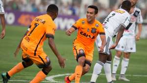 Eliminatórias: Elias se inspira no Corinthians para pedir seleção eficiente
