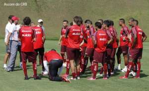 Série B: Satisfeito, Mazola Júnior deve repetir escalação do CRB contra Santa Cruz