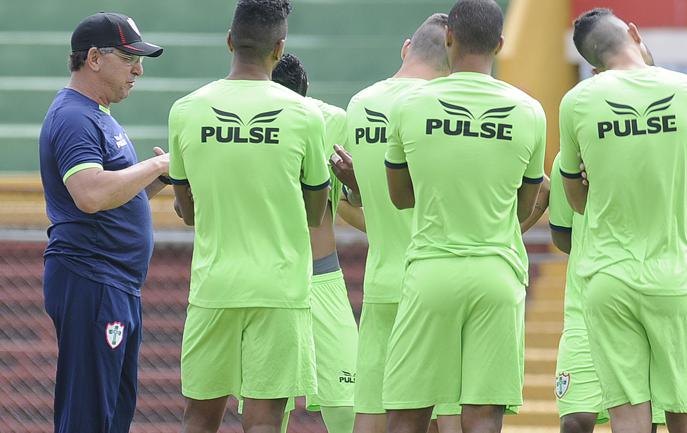 A Portuguesa realizou seu último treino antes da viagem para Goiânia