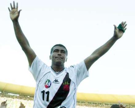O baixinho Romário era um tremendo de um fuçador, nos clubes e na Seleção Brasileira