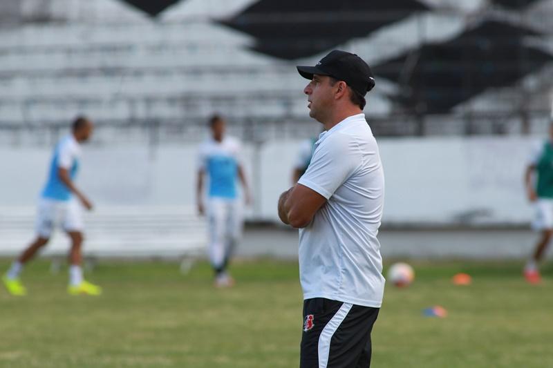 Marcelo Martelotte definiu a equipe do Santa Cruz