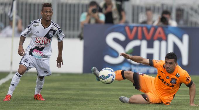 Ponte Preta, de Biro Biro, quase derrubou o líder Corinthians no jogão de domingo no Majestoso