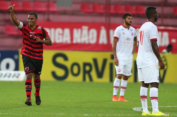 Oeste quer segurar o Paraná, depois de vencer o Náutico por 2 a 0, em Osasco