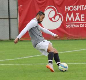 Lesionado no Joinville, Bruno Aguiar espera retornar aos gramados em breve