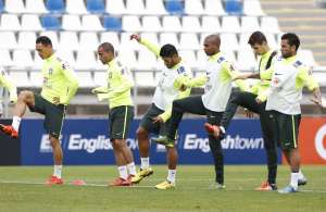 Eliminatórias: Ricardo Oliveira minimiza titularidade e se diz pronto para ajudar a seleção