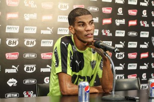 Leonardo Silva deve passar por cirurgia e vira desfalque para o Atlético-MG